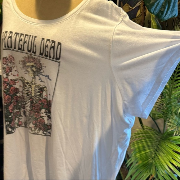 Torrid Grateful Dead White Spring Tour 1992 plus size 6X graphic tshirt - Picture 6 of 16